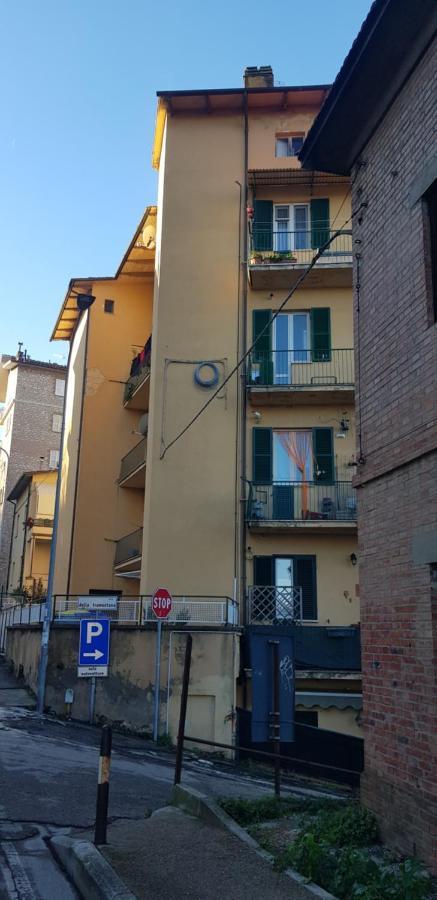 Vicino Di Centro E Universita Stanza Con Balcone 페루자 외부 사진